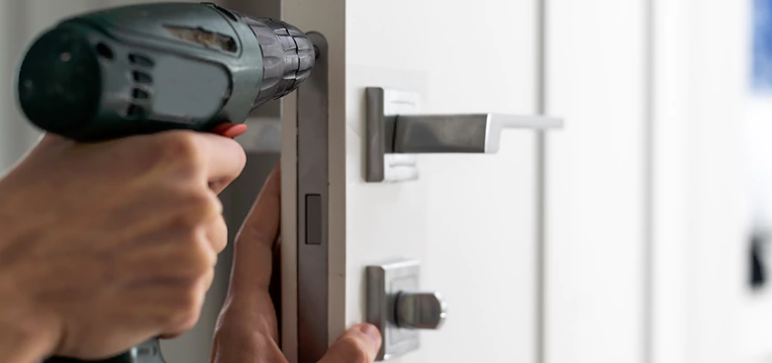 Locksmith For Lock Replacement Near Me in Santa Monica, CA