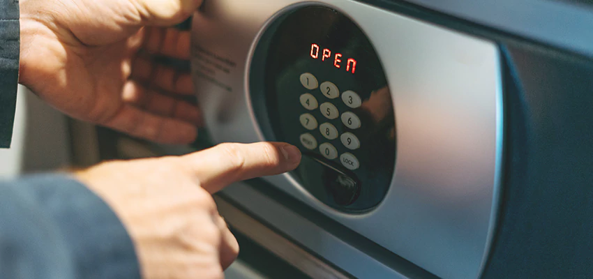 Cash Safe Openers in Santa Monica, California