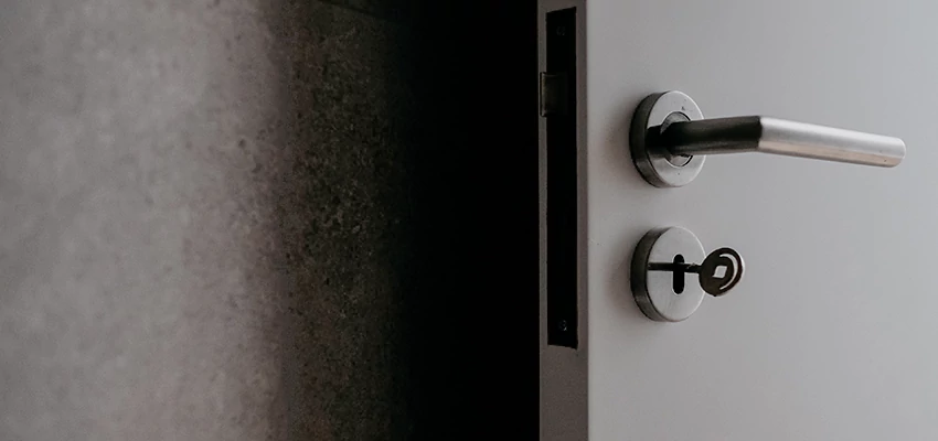 Front Door Handle Repair And Installation in Santa Monica, CA